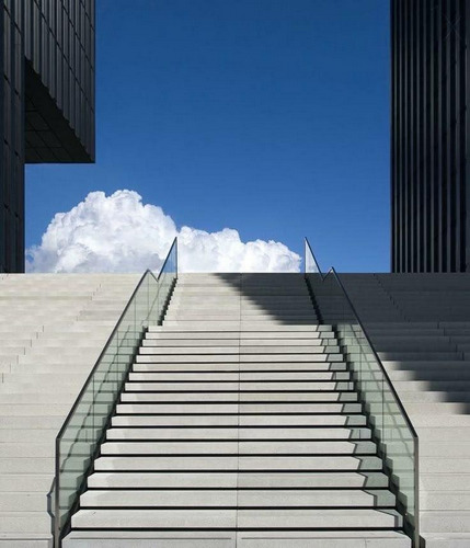 AVC.AI編集された写真